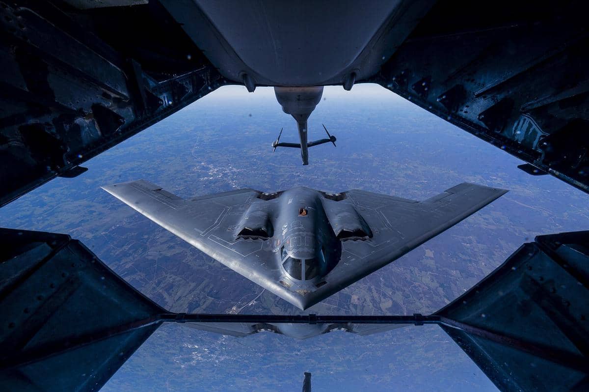 pesawat pembom siluman B-2 Spirit buatan Northrop Grumman