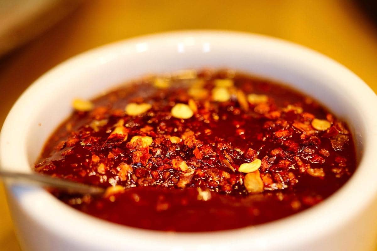 ilustrasi chili oil