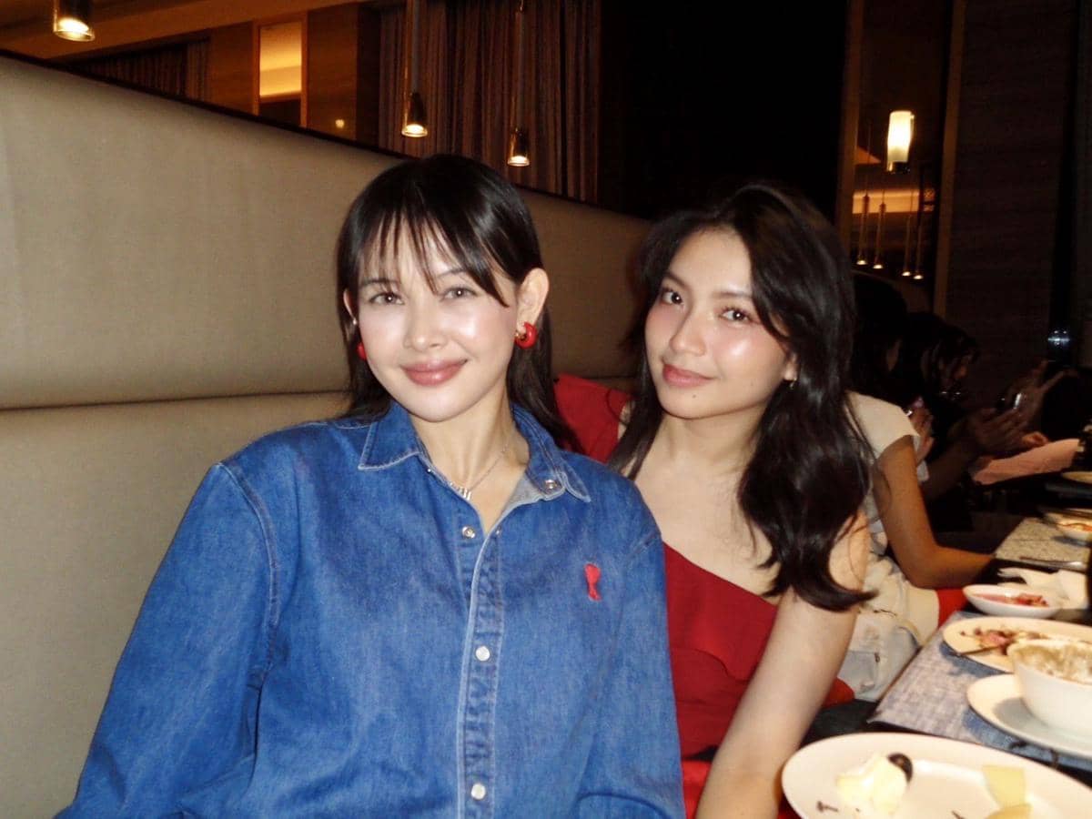 Feni JKT48 dan Shania Gracia