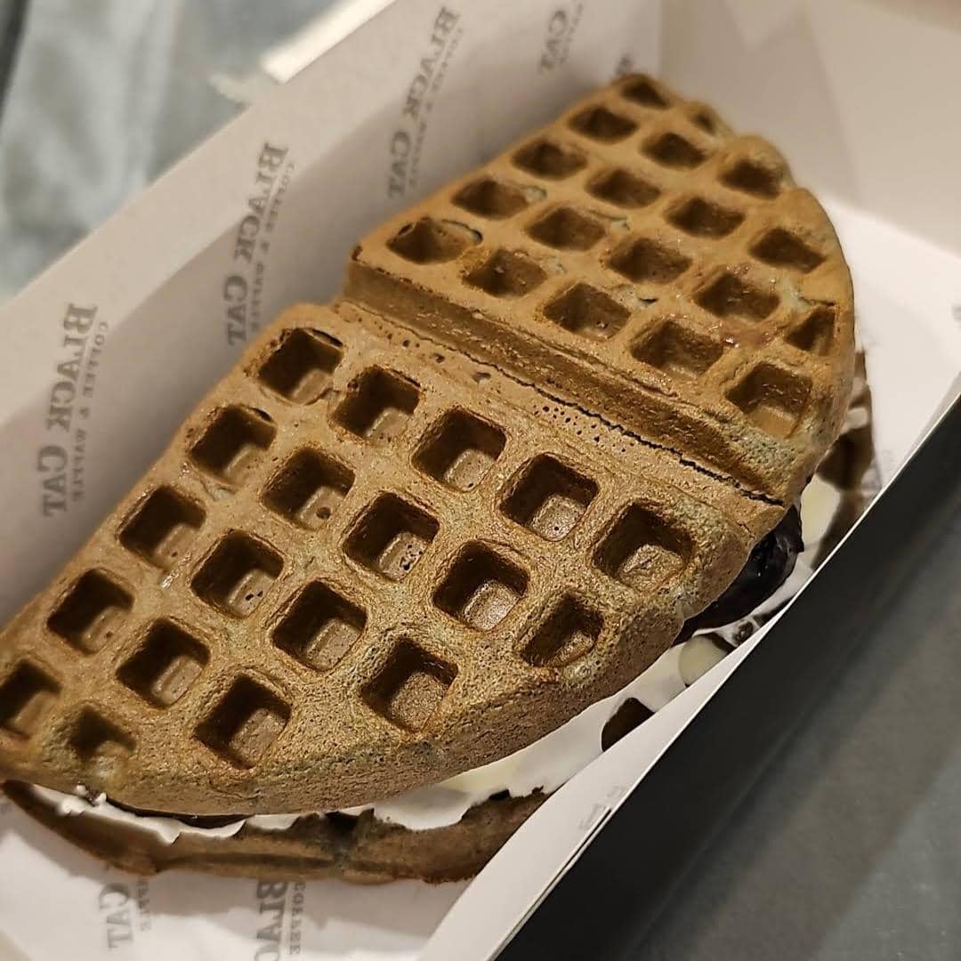 Black Cat Waffle & Coffee House Bandar Lampung