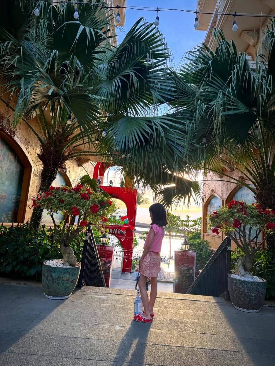 Keluarga Nycta Gina berlibur ke Pulau Phu Quoc.