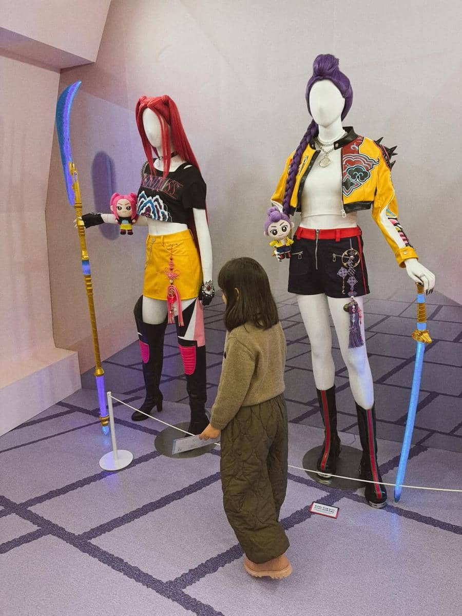 Raisa dan Zalina liburan musim dingin di Korea Selatan.