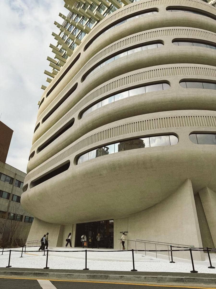 Raisa dan Zalina liburan musim dingin di Korea Selatan.