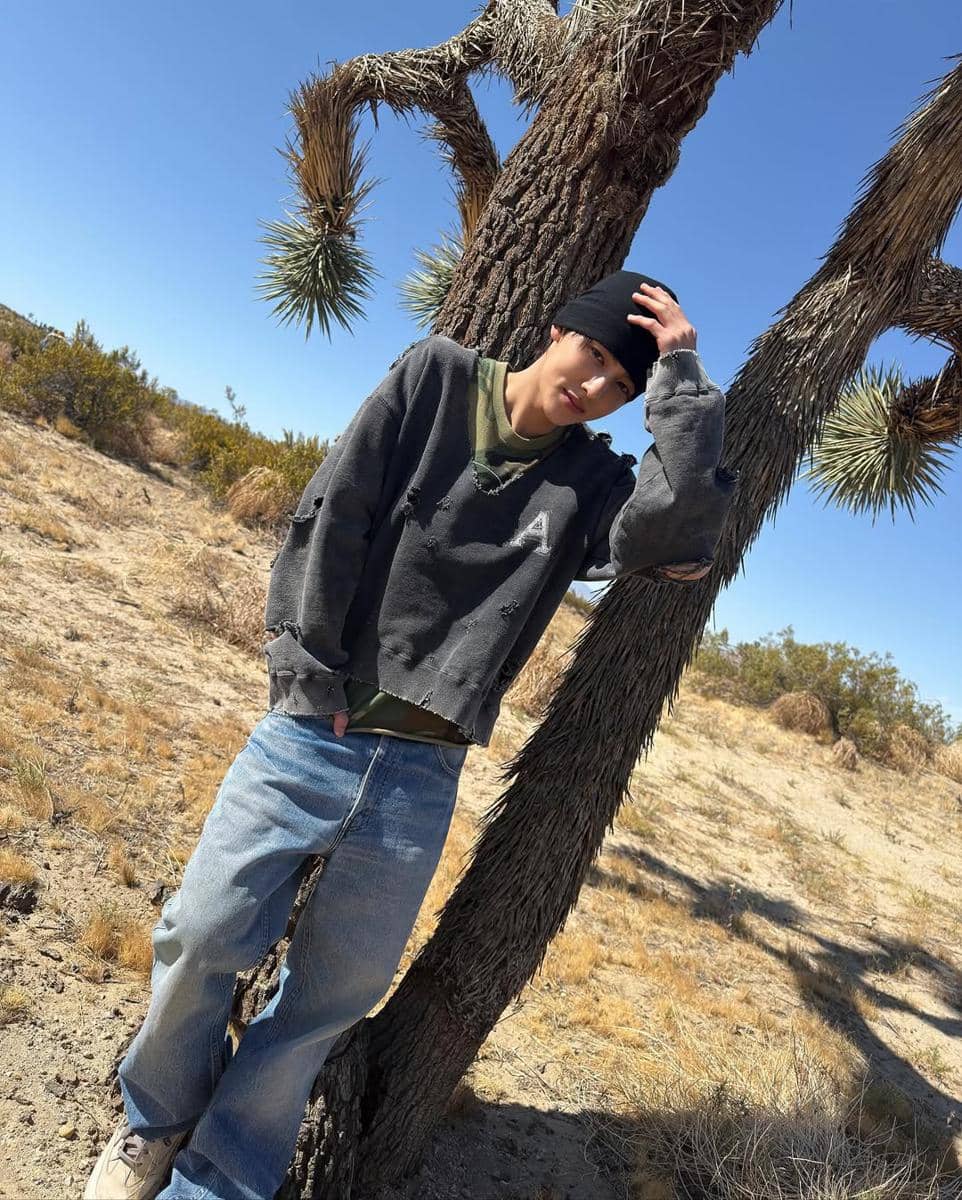 Seonghyeon CORTIS mengenakan outer