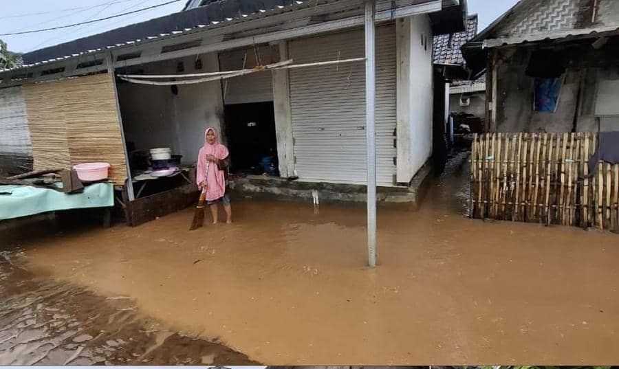 Salah satu rumah warga yang terendam banjir di Lombok Tengah.