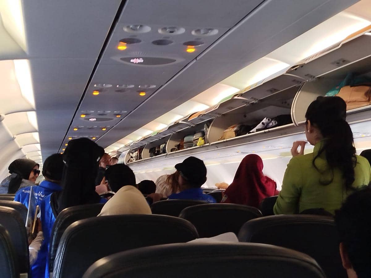 Suasana pesawat yang berisikan pemain Persija