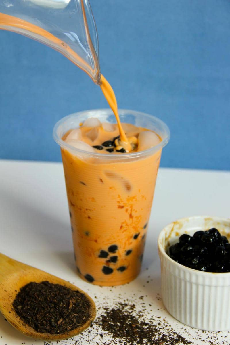 ilustrasi thai tea boba