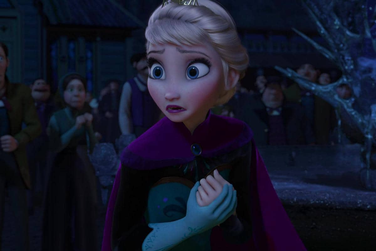 Elsa begitu khawatir kekuatannya bakal melukai orang lain dan sempat diisolasi dari dunia luar sejak kecil, sebelum akhirnya melarikan diri agar bisa bebas