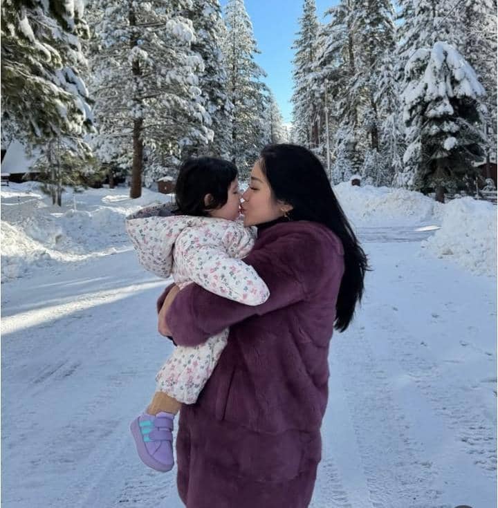 Jessica Iskandar libur nataru di Amerika