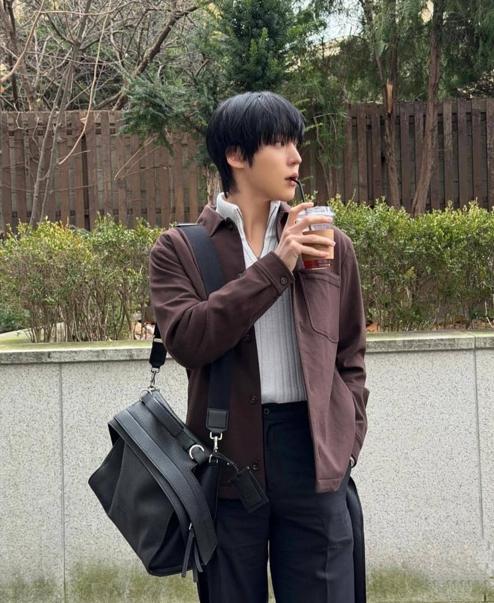 Korean Style ala Yunho ATEEZ