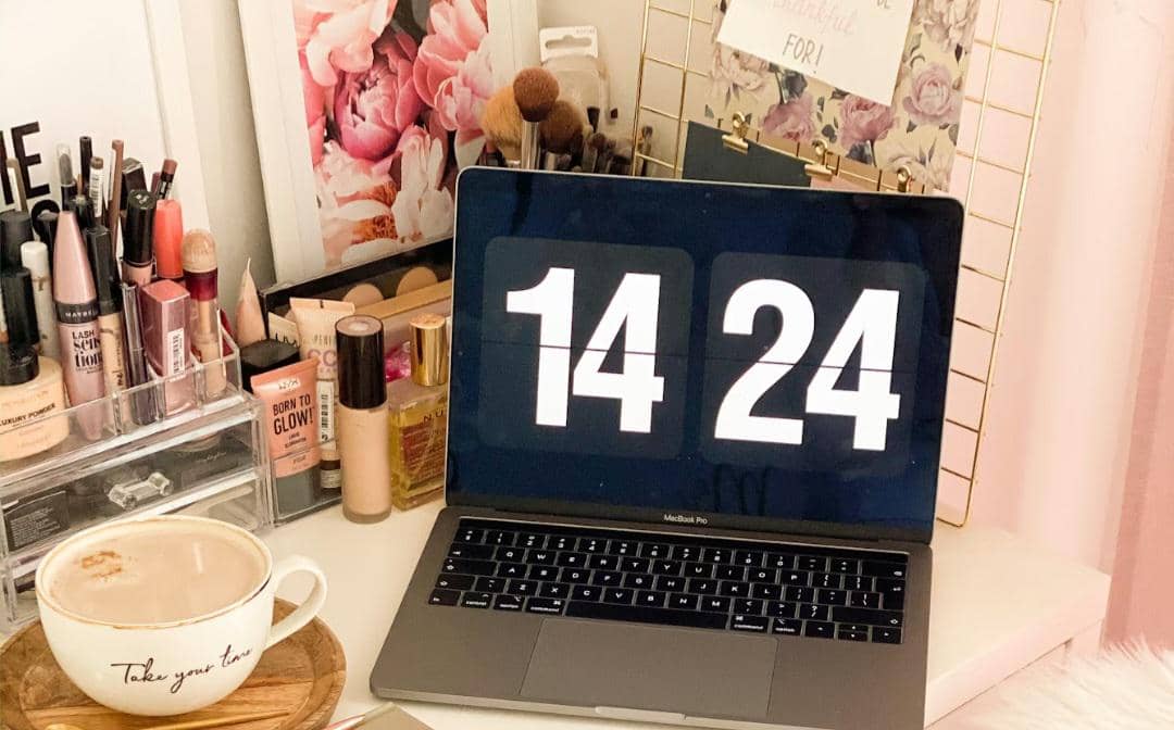 ilustrasi rak kosmetik