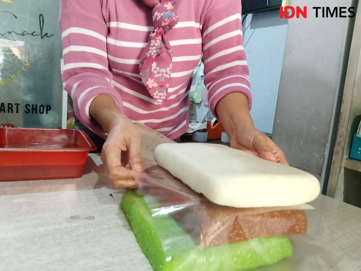 5 oleh-oleh khas Magetan berbahan utama dari ketan yang dijual di toko Alrista. IDN Times/Riyanto.