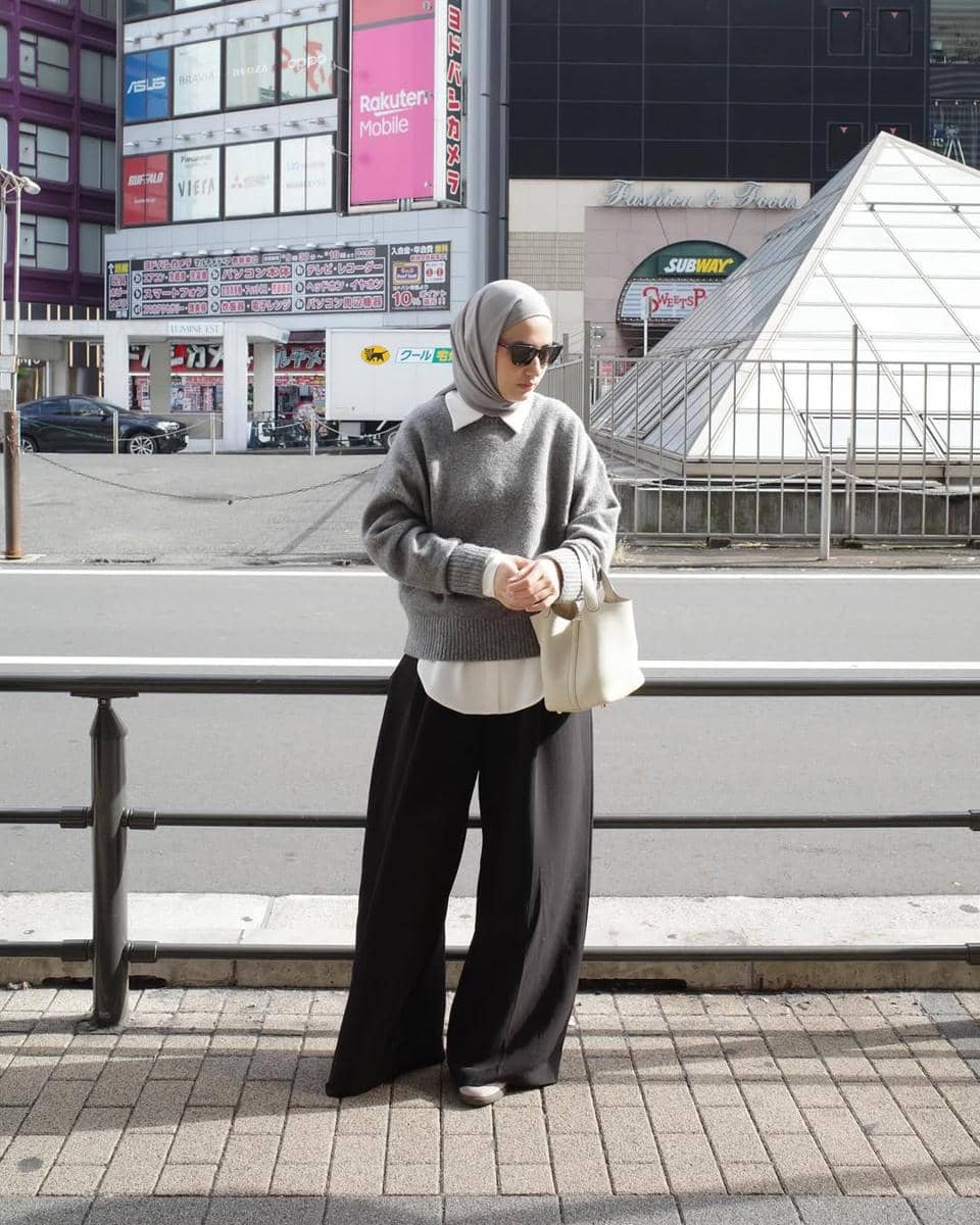 ide mix and match knitwear outfit ala Dwi Handa 