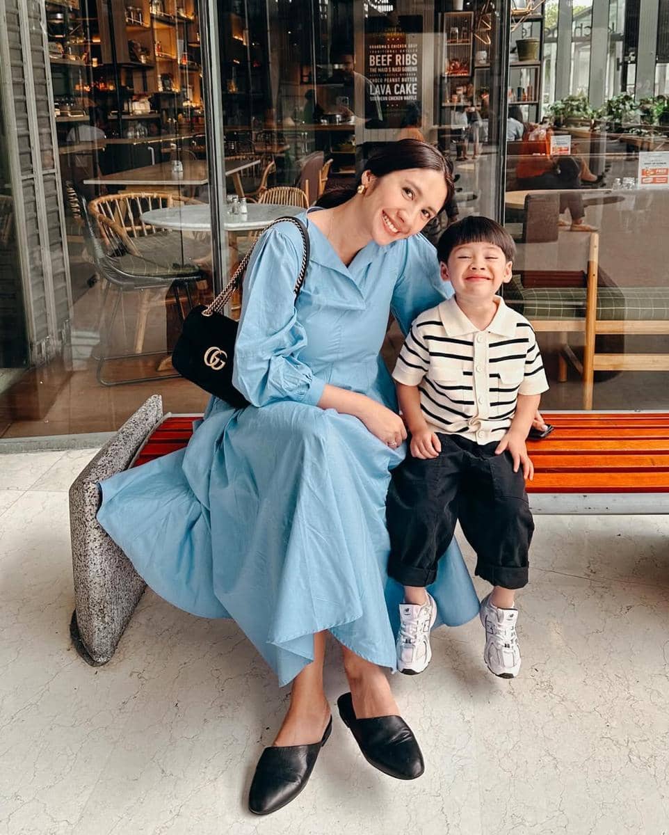 OOTD ibu dan anak ala Acha Sinaga 