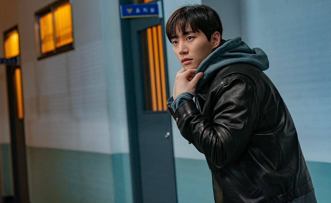 Kang Sang Ung dalam drama Korea Cashero diperankan oleh Lee Joon Ho