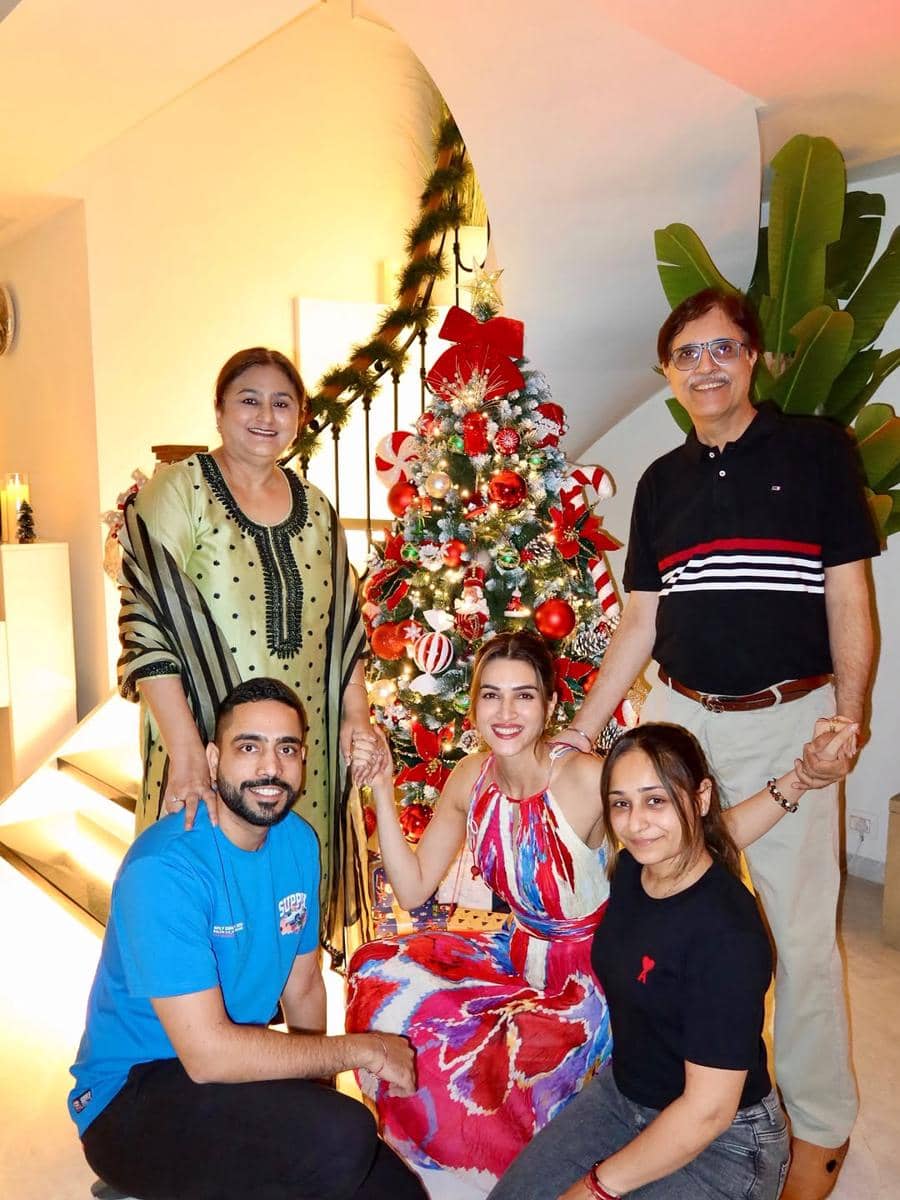 keluarga Kriti Sanon