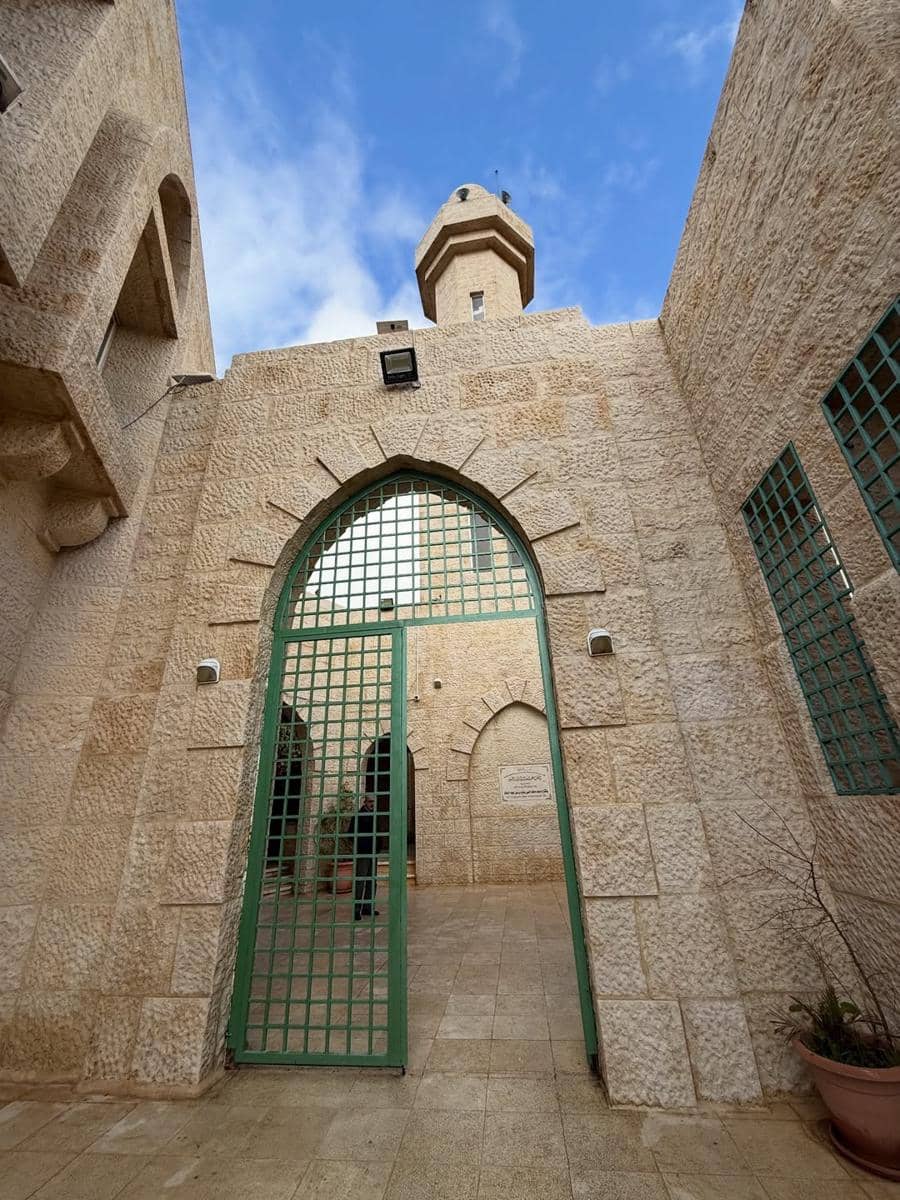 Keluarga Bebi Romeo belajar kisah nabi hingga ke laut mati.