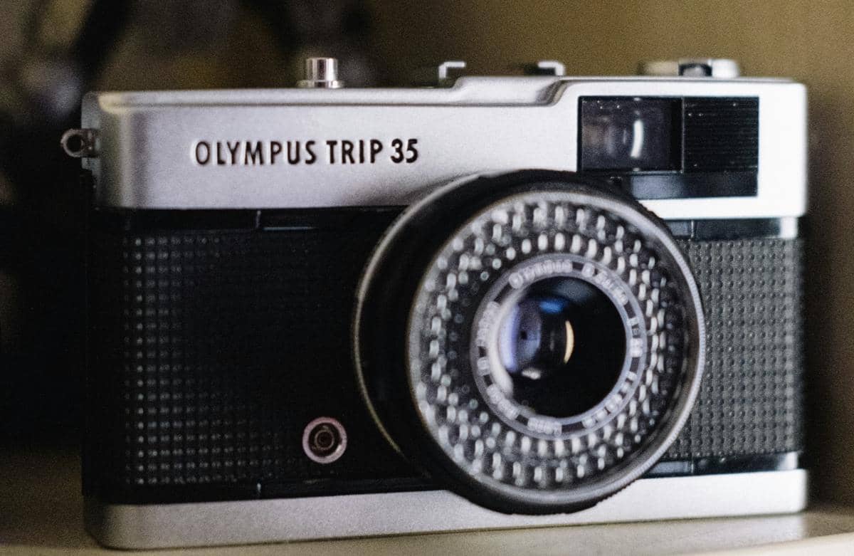 ilustrasi kamera analog