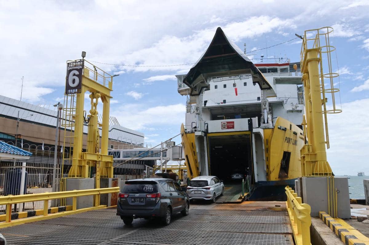 H+2 Natal, Mobil dan Bus Dominasi Penyeberangan Jawa-Sumatra