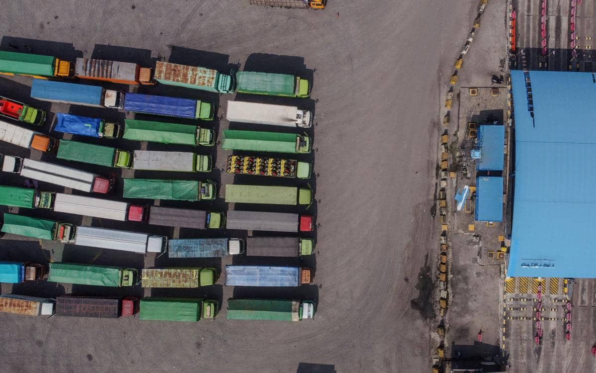 antarafoto-pengalihan-penyeberangan-untuk-truk-di-pelabuhan-ciwandan-1766921548.jpg