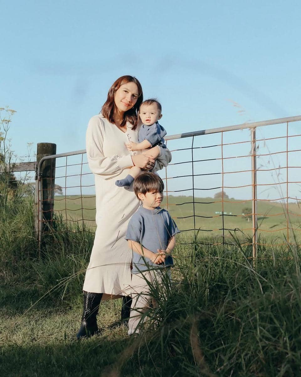 OOTD ibu dan anak ala Acha Sinaga 