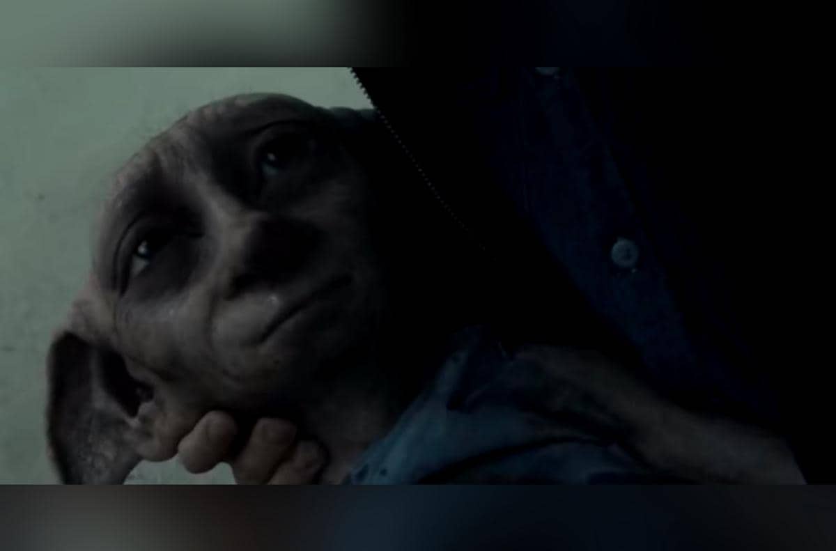 cuplikan adegan kematian Dobby dalam film Harry Potter and the Deathly Hallows – Part 1