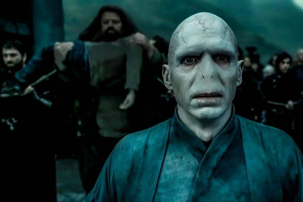 cuplikan adegan kematian sementara Harry dalam film Harry Potter and the Deathly Hallows – Part 2