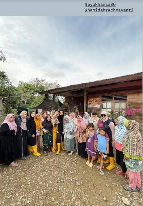 Teuku Wisnu dan Shireen Beri Bantuan di Aceh (instagram.com/shireensungkar)
