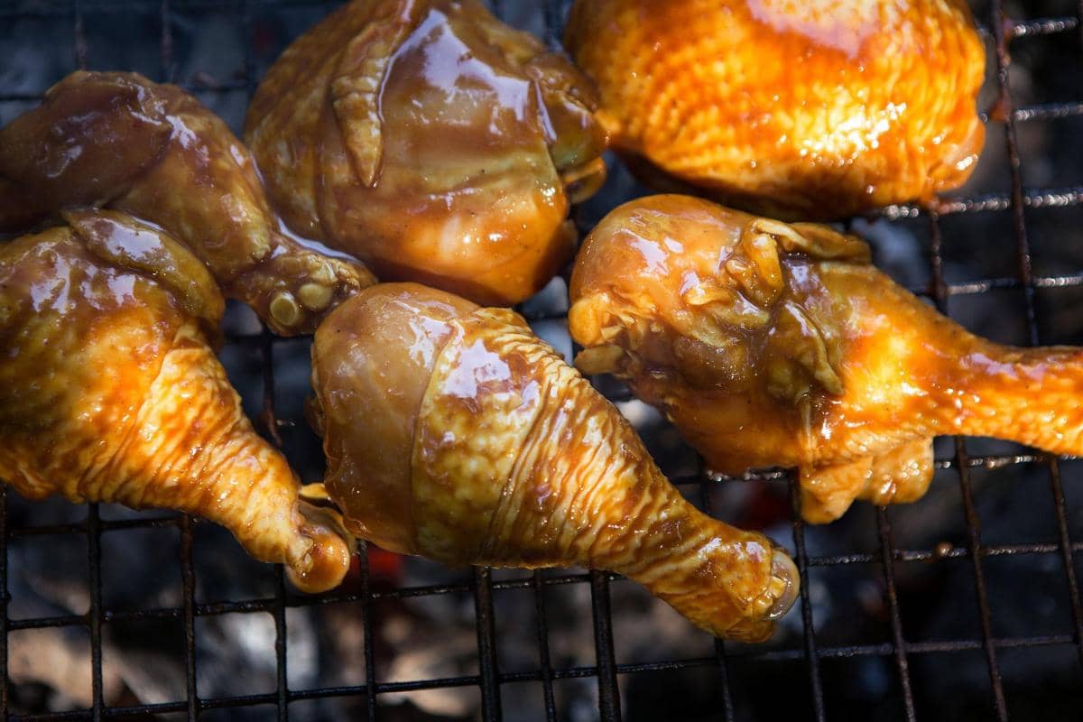 ilustrasi ayam yang telah dimarinasi