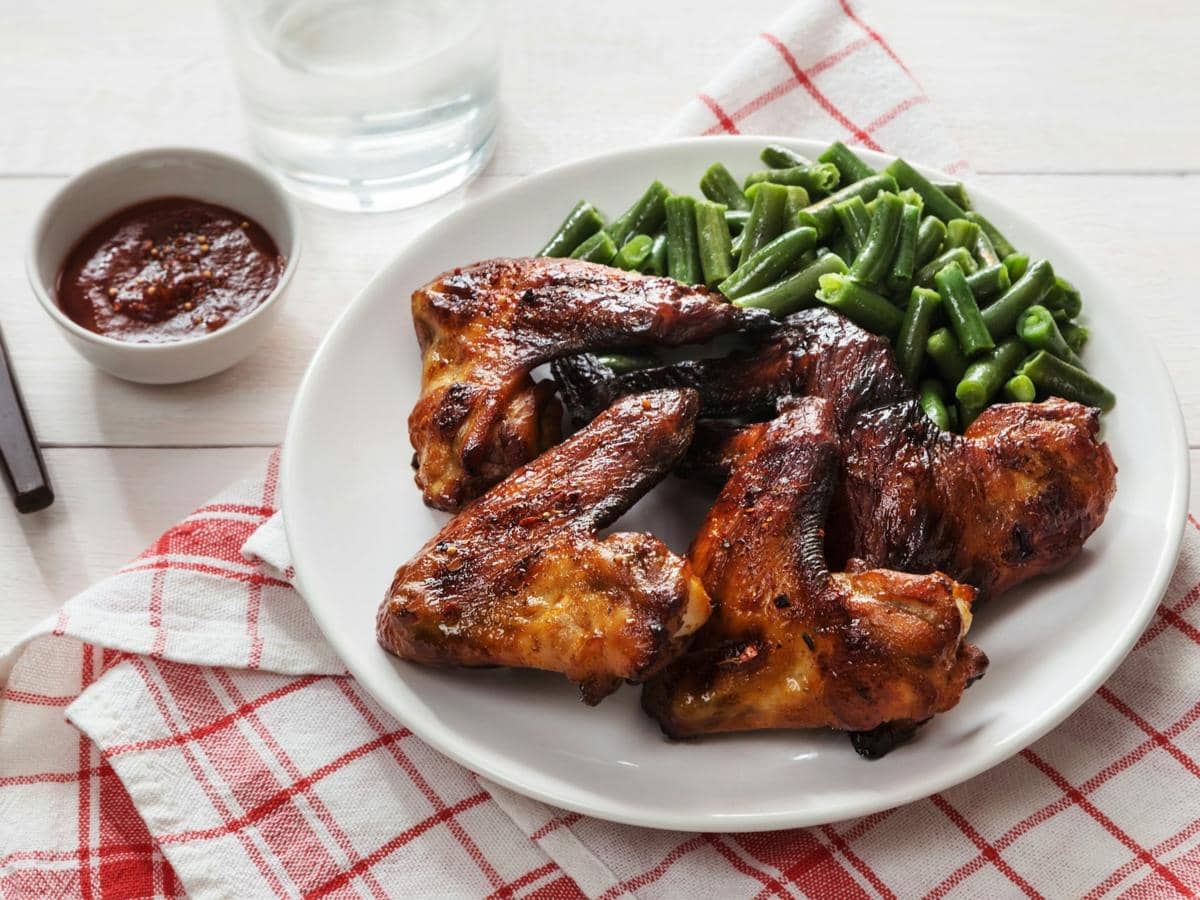 ilustrasi ayam bakar Wong Solo