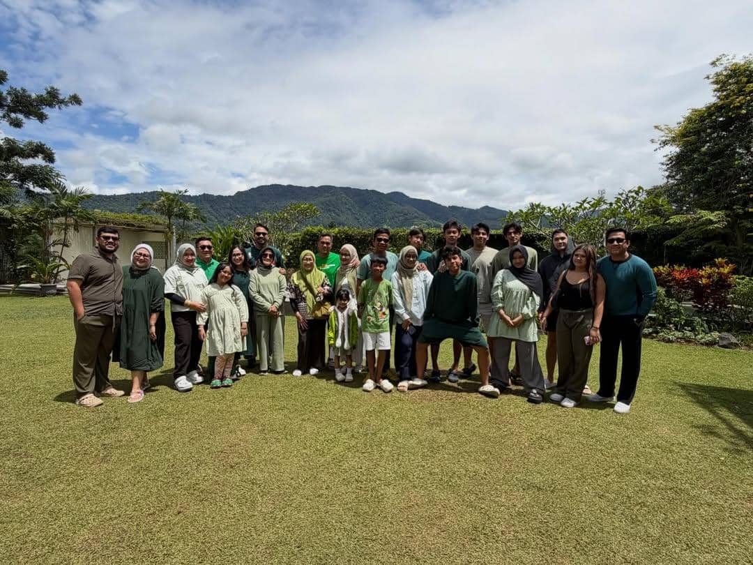 Andre Taulany liburan dan kumpul keluarga