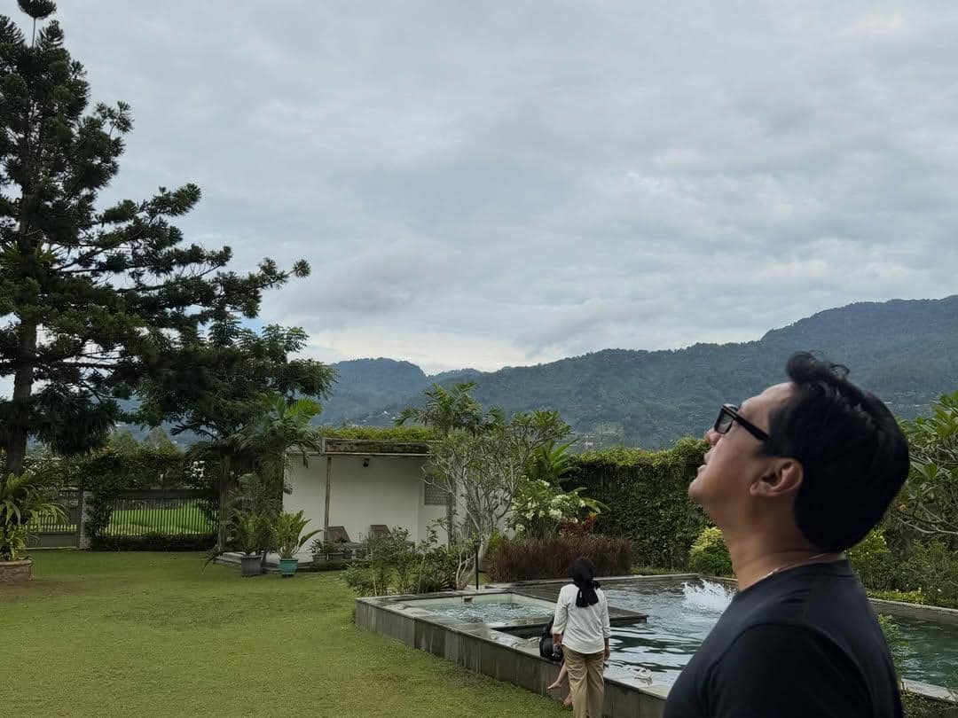 Andre Taulany liburan dan kumpul keluarga