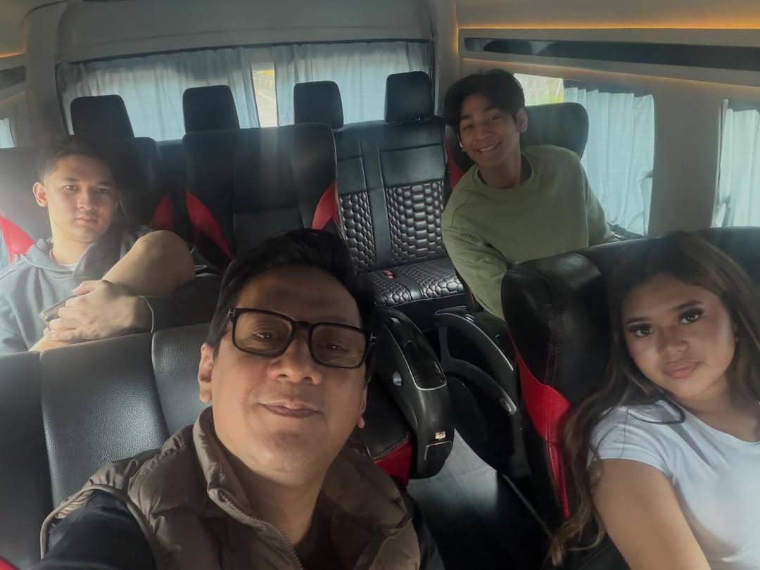 Andre Taulany liburan dan kumpul keluarga