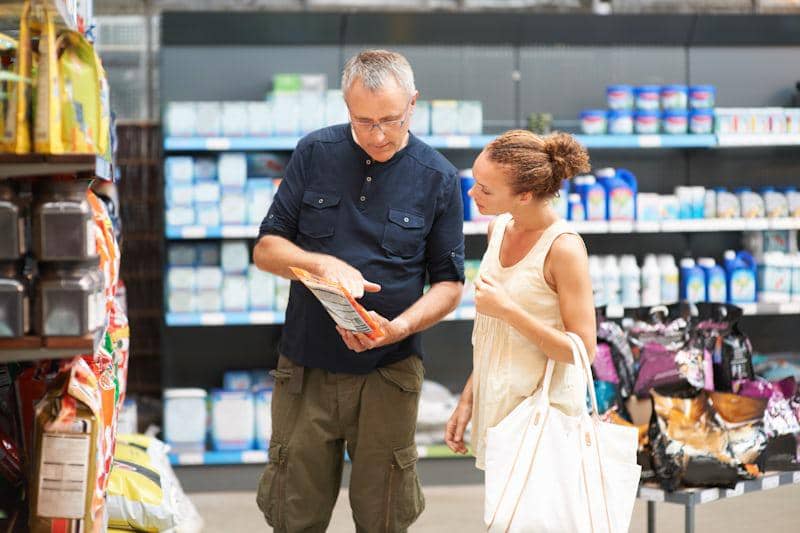 ilustrasi membandingkan harga