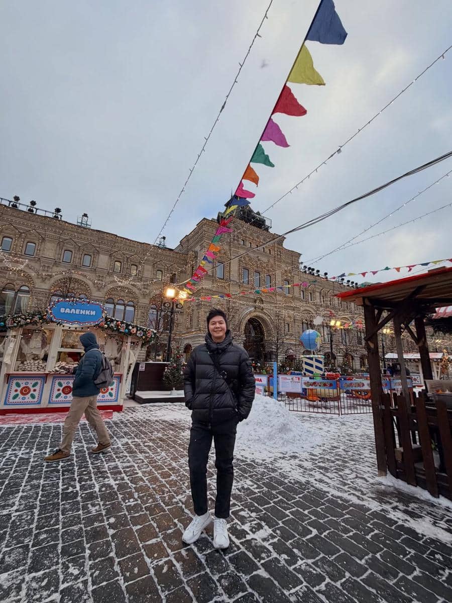 Andi Arsyil jalan-jalan di Kota Moskow