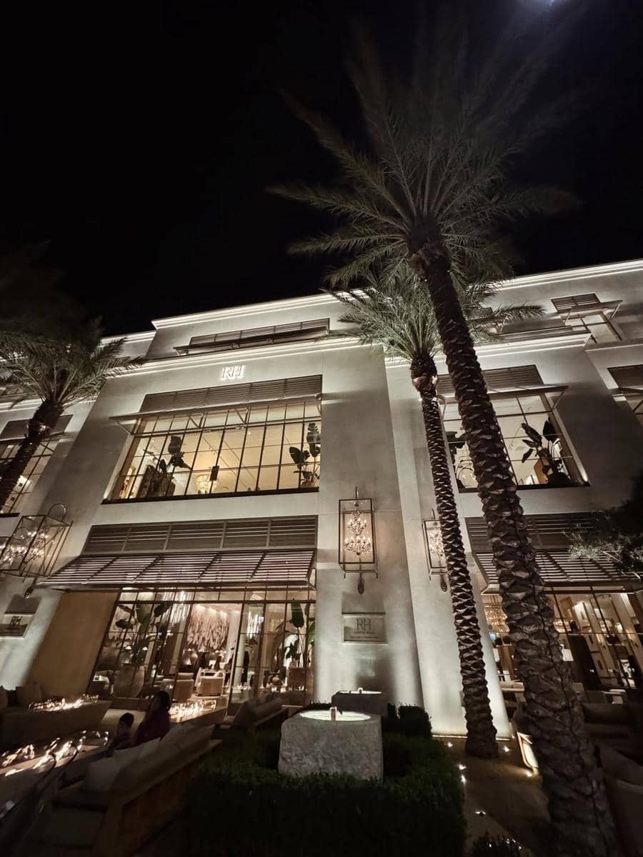 Yunita Siregar di Newport Beach.