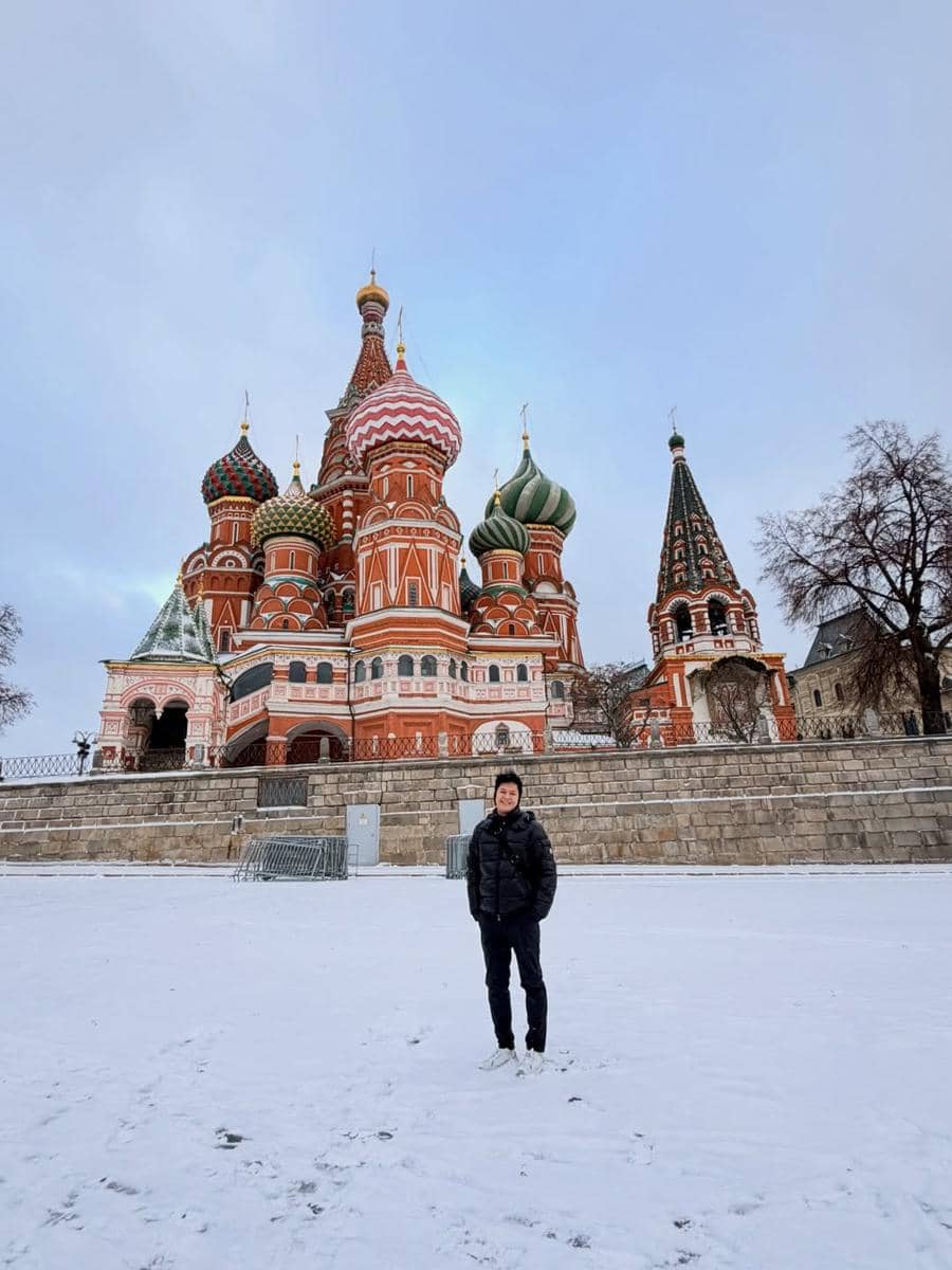 Andi Arsyil jalan-jalan di Kota Moskow