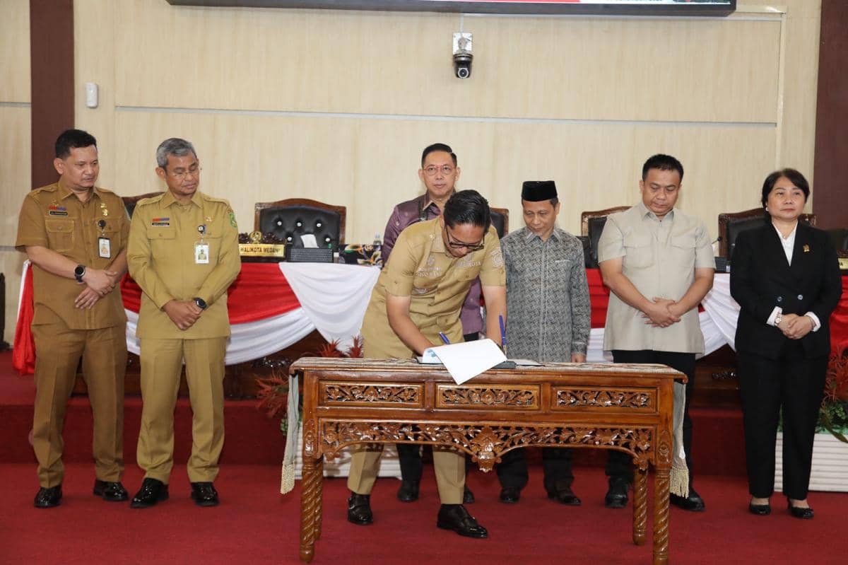 Rapat Paripurna DPRD Medan pengesahan Perubahan atas Peraturan Daerah Kota Medan Nomor 3 Tahun 2014 tentang Kawasan Tanpa Rokok (KTR), Senin (29/12/2025). (Dok. Setwan DPRD Medan)