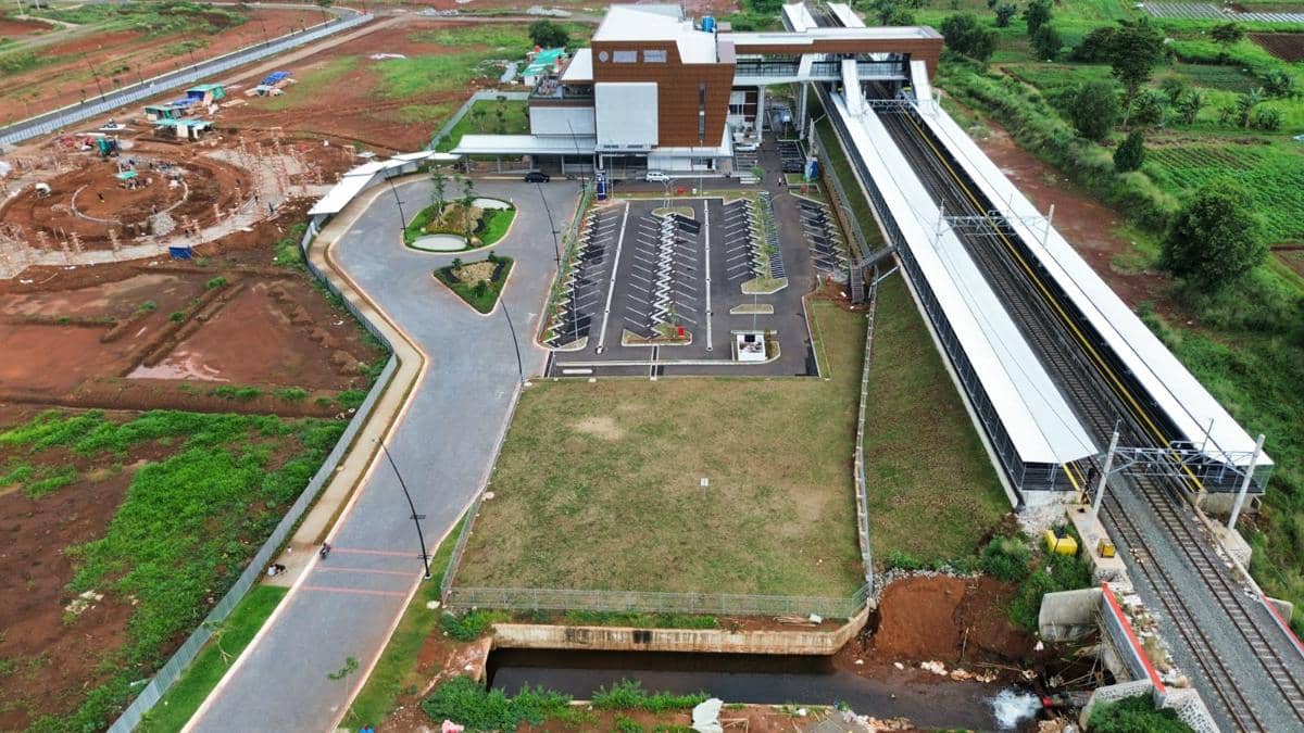 Tampilan terkini konstruksi Stasiun Jatake