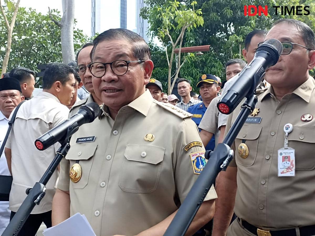 Pramono Anung mengecek pembangunan jalan Karet Tengsin