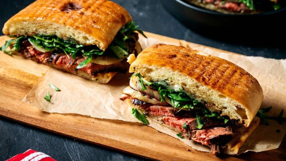 4 Tips Membuat Smoked Beef Panini untuk Ide Bekal Praktis