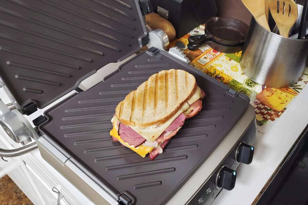 ilustrasi panini press