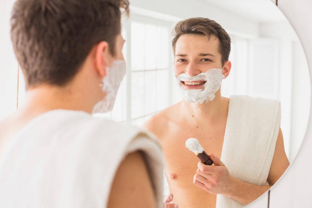 ilustrasi cowok menggunakan aftershave