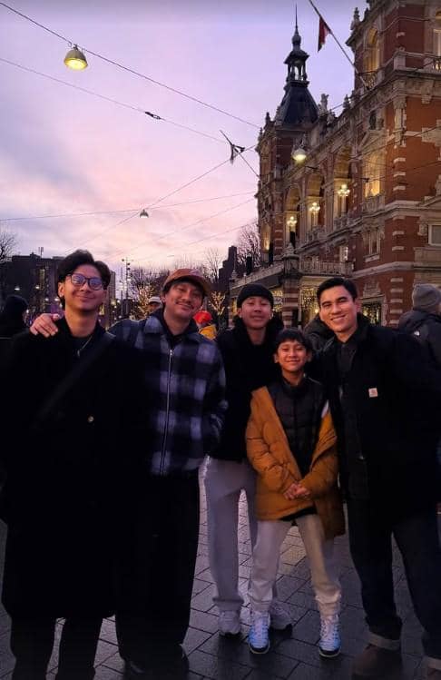 Keluarga Vincent Rompies dan Enzy Storia Liburan di Belanda (instagram.com/enzystoria)