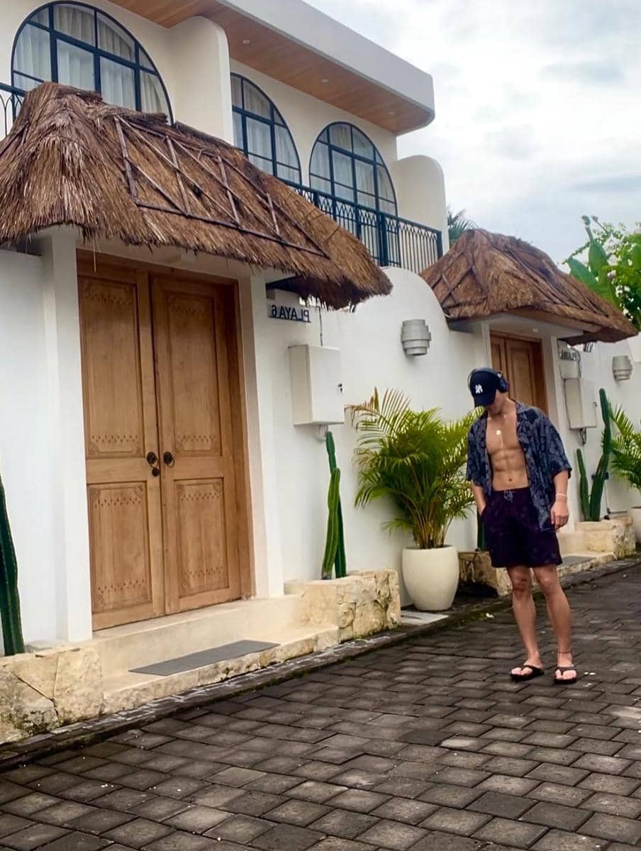 potret Seo Ha Joon liburan di Bali