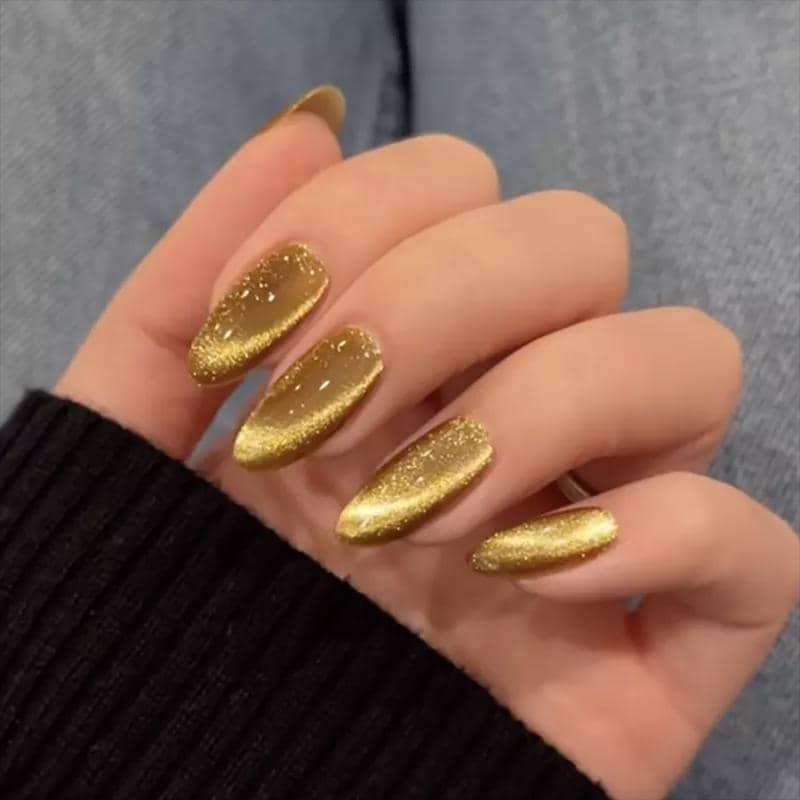 Ide nail art tema tahun baru 2026