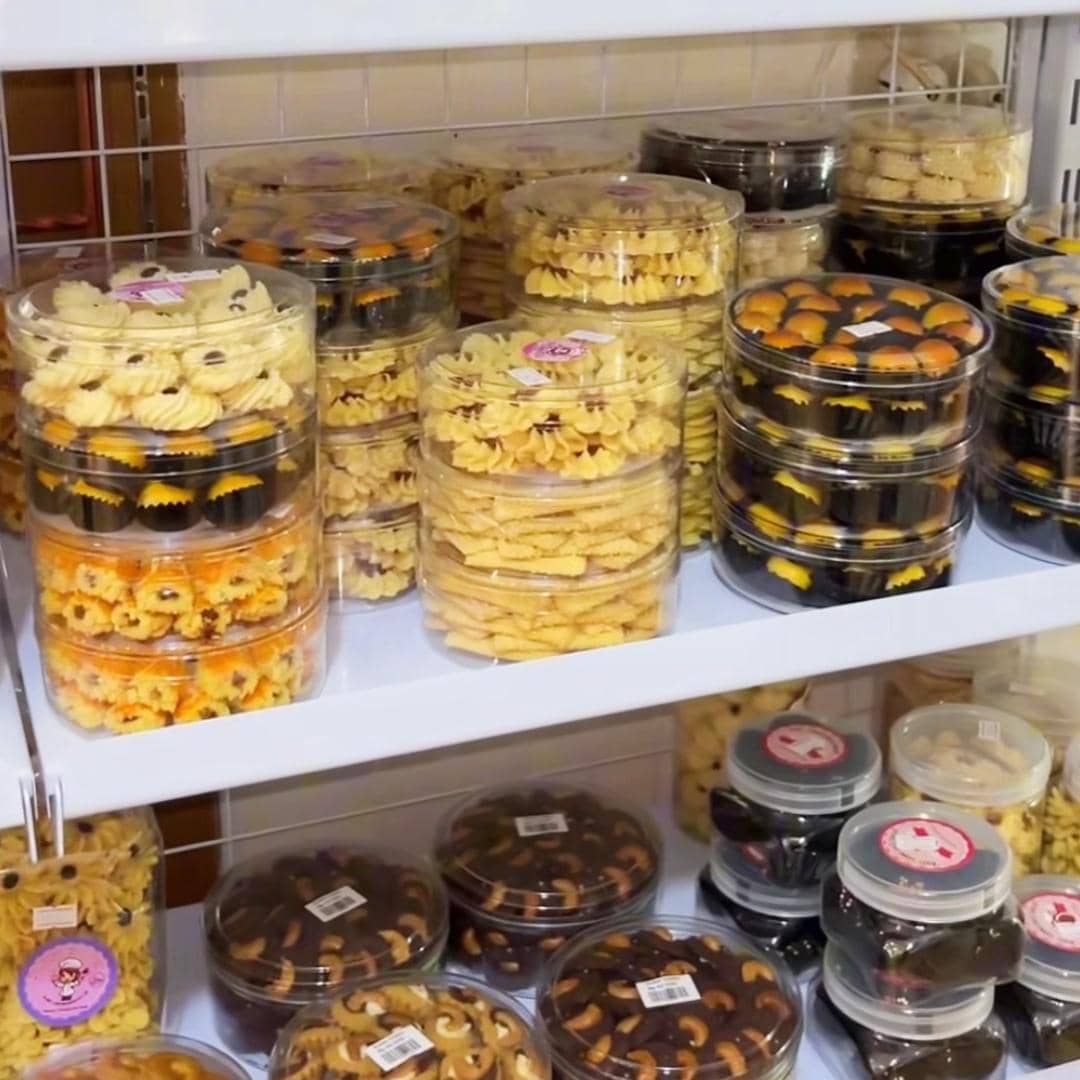 Ayu Hijab and Cake Kota Metro