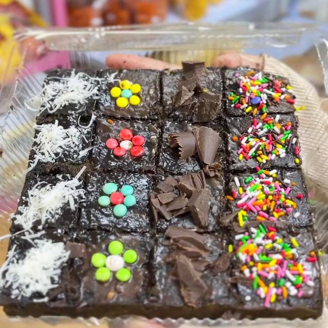 Ayu Hijab and Cake Kota Metro