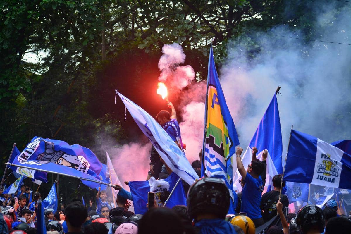 Euforia perayaan kemenangan persib oleh bobotoh 