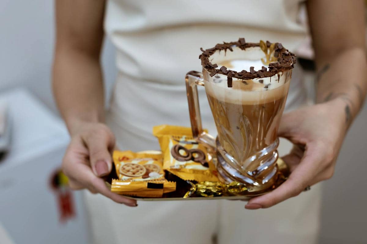 Dampak Makan Camilan Manis di Malam Hari pada Tekanan Darah